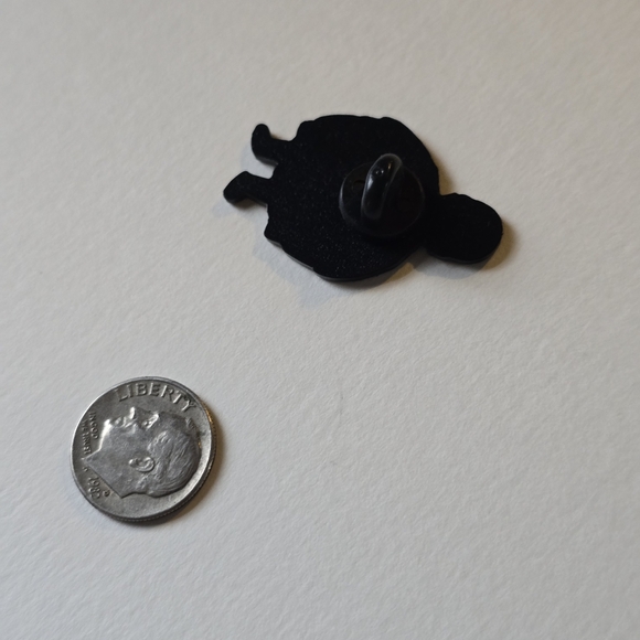 Bob's Burgers Gene Belcher Burger Costume Enamel Pin - Picture 3 of 3